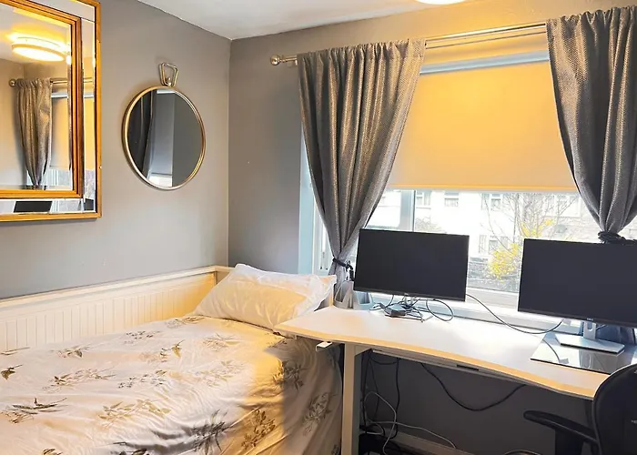 Gold Room